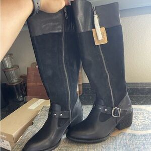 Born Alize Black Boots